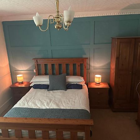 The Penruddocke Arms Bed & Breakfast Dinton  Dış mekan fotoğraf