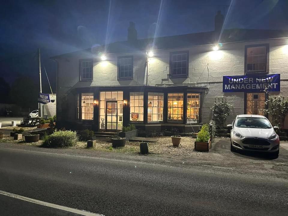 The Penruddocke Arms Bed & Breakfast Dinton  Dış mekan fotoğraf