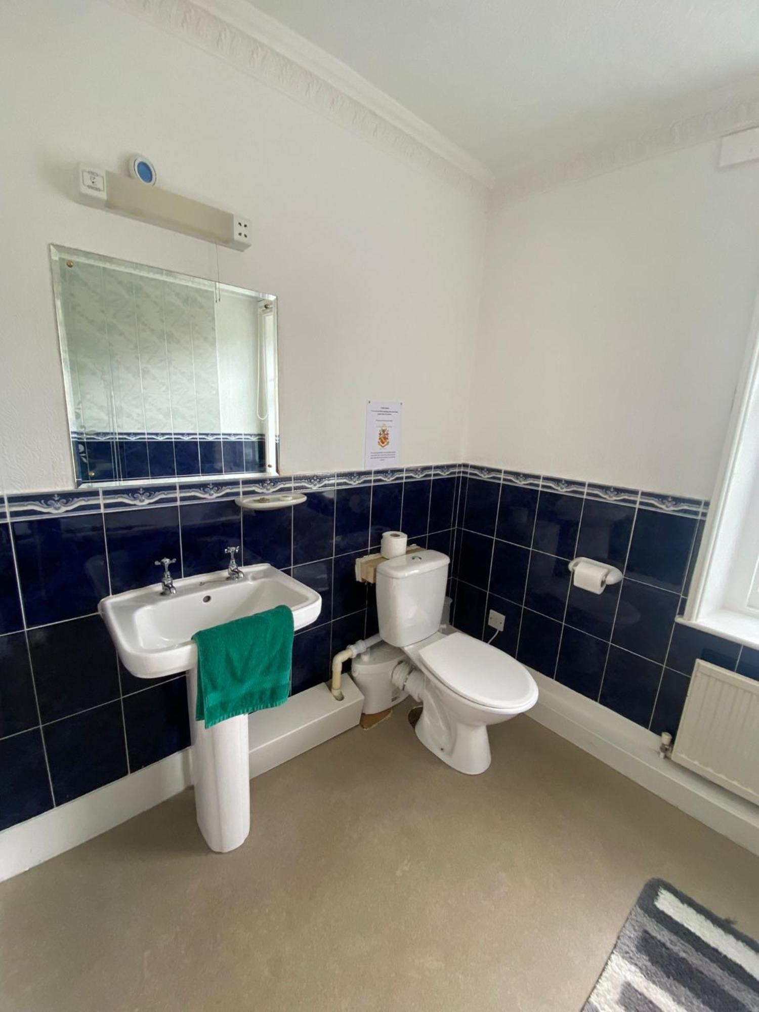 The Penruddocke Arms Bed & Breakfast Dinton  Dış mekan fotoğraf